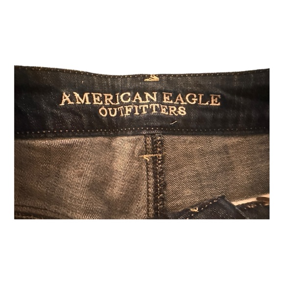 American Eagle Jean shorts like new condition size 6 - Picture 3 of 4